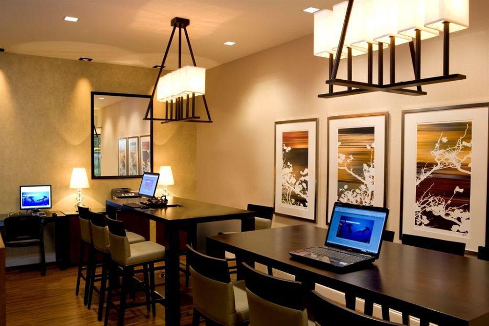 Doubletree By Hilton Fairfield Hotel & Suites Facilidades foto